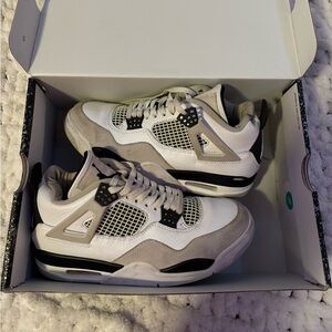 Jordan 4’s